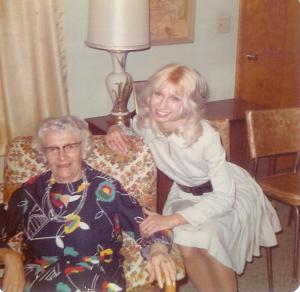 (1974) Bochi's 82nd birthday, I'm 24.